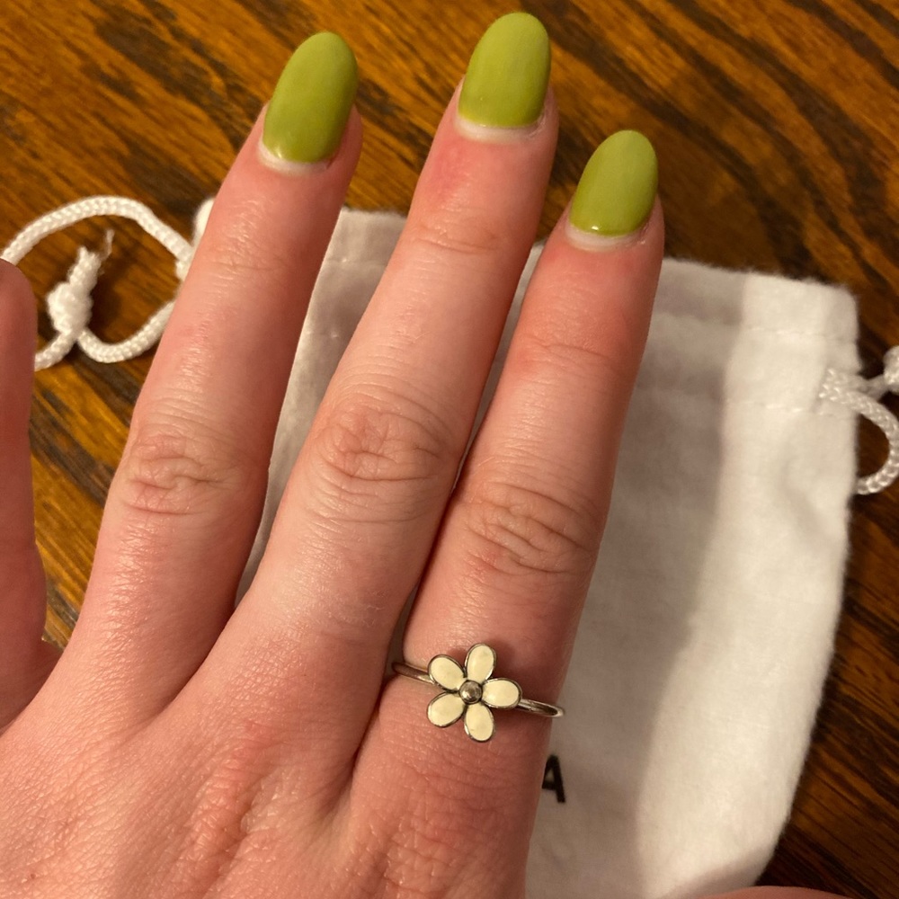 Flower Pandora ring